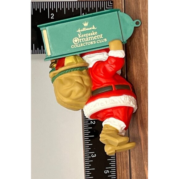1989 HALLMARK KEEPSAKE ORNAMENT A VISIT FROM SANTA ADD YOUR NAME - Picture 7 of 8